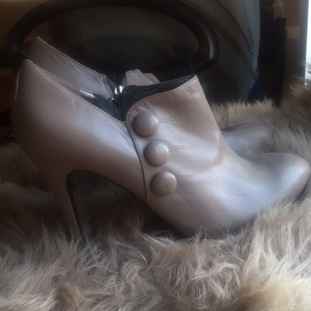 🛍🛍🛍GUESS ANKLE BOOT🛍🛍🛍
